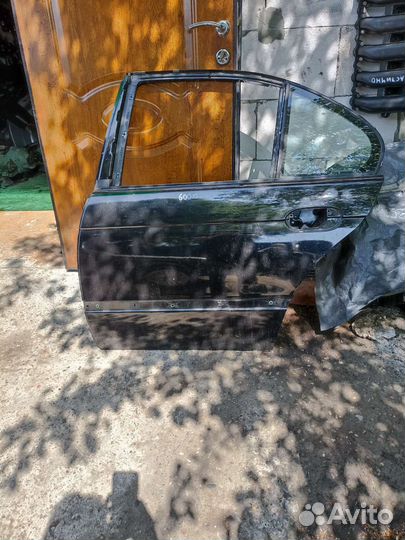 Бмв е39 дверь задняя левая чёрная
