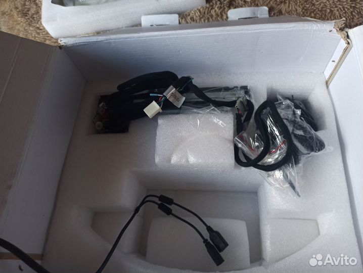 Штатное головное устройство