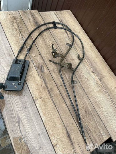 Трос ручного тормоза Volkswagen Passat 2.0