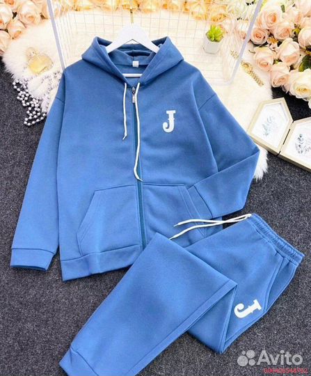 Спортивный костюм