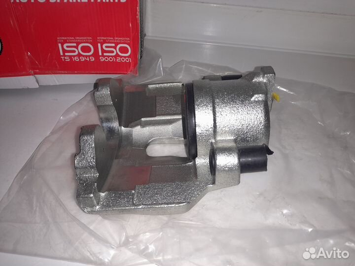 Audi 100/A6 45 C4 Суппорт передний левый Новый