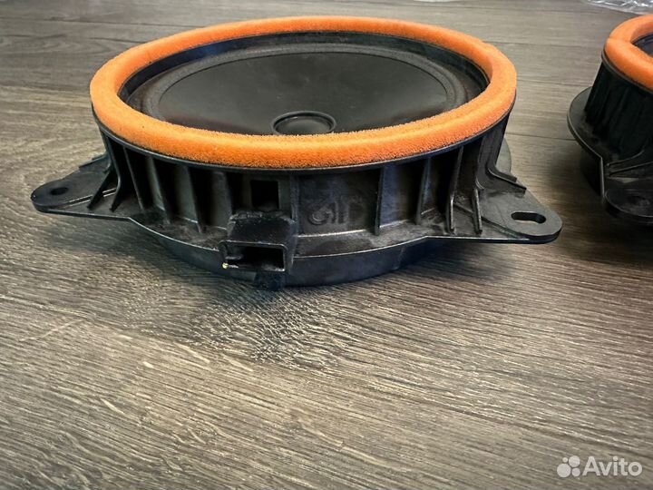 Динамики задние JBL Toyota Camry V70