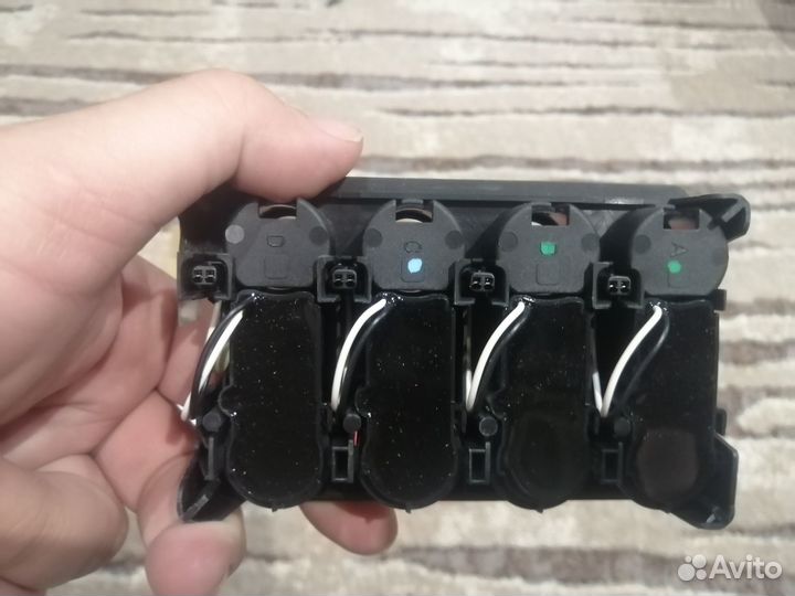 Датчики парктроников 4 шт. Toyota Highlander III