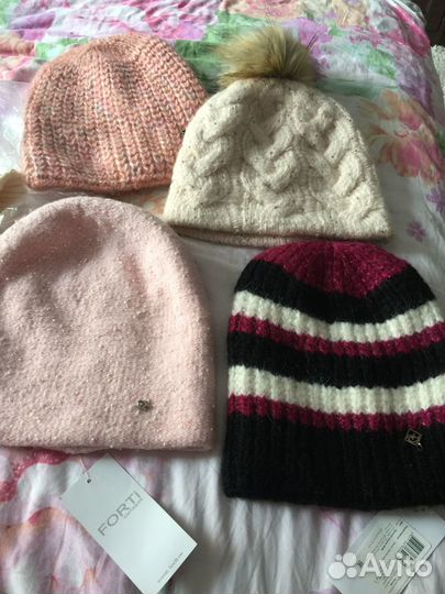 Шапки женские новые
