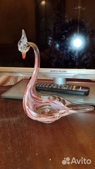 Лебедь цветное стекло