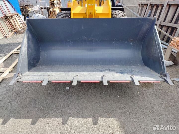 Фронтальный погрузчик HZM XC30, 2023