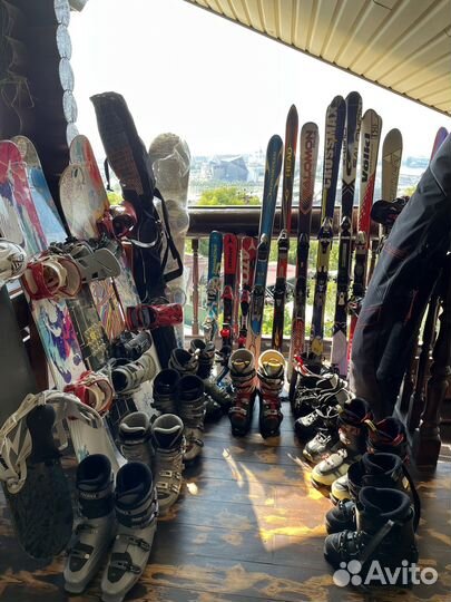 Горные лыжи и сноуборды