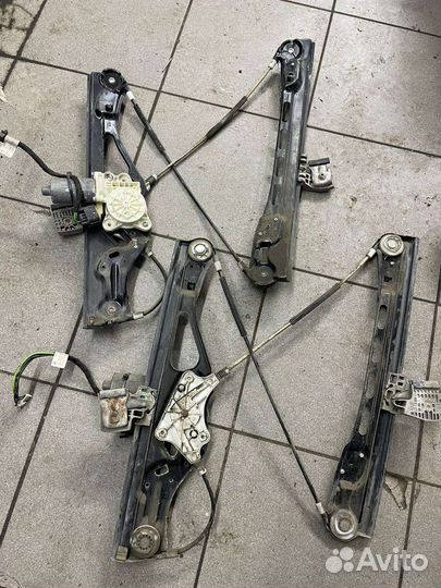 Стеклоподъемник Mercedes 211