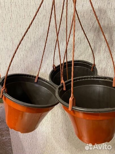 Кашпо навесное. Горшки для цветов