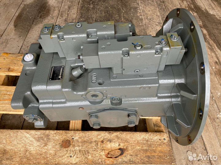 Liebherr R 920 - R 922double pump A28 V