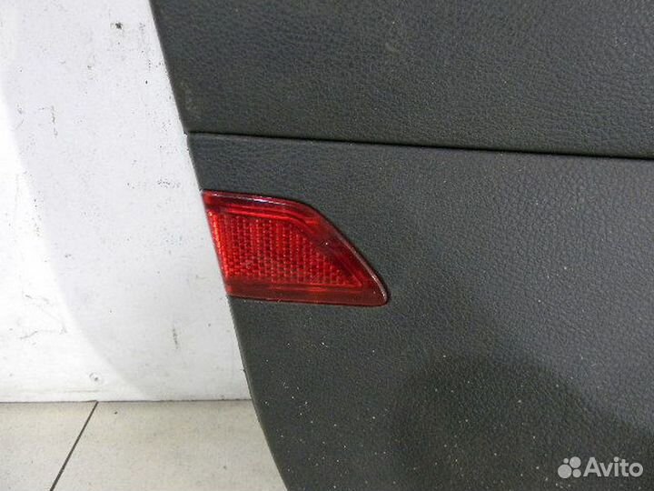 Обшивка двери передней левой