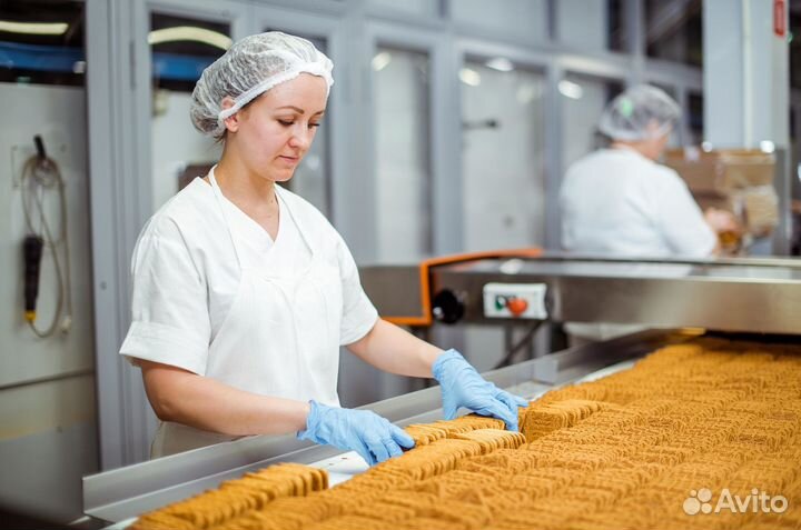 Сотрудник кондитерского цеха