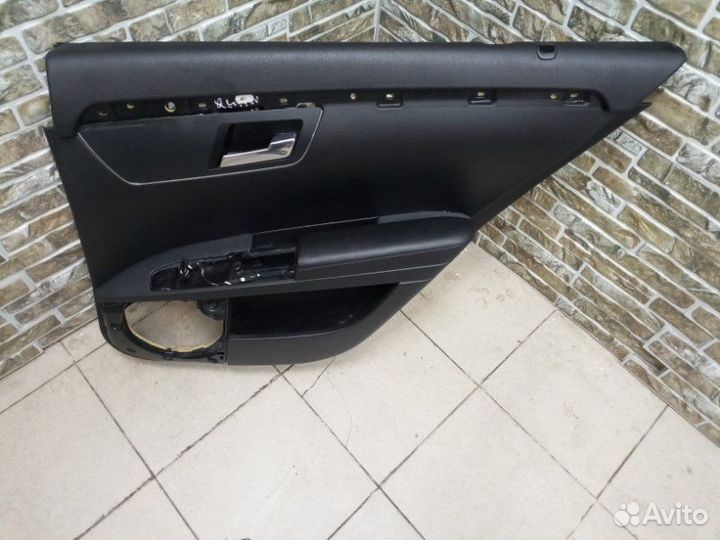 Обшивка боковой двери задняя правая Mercedes-Benz
