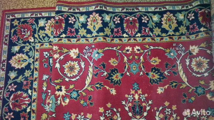 Новый шерстяной ковер