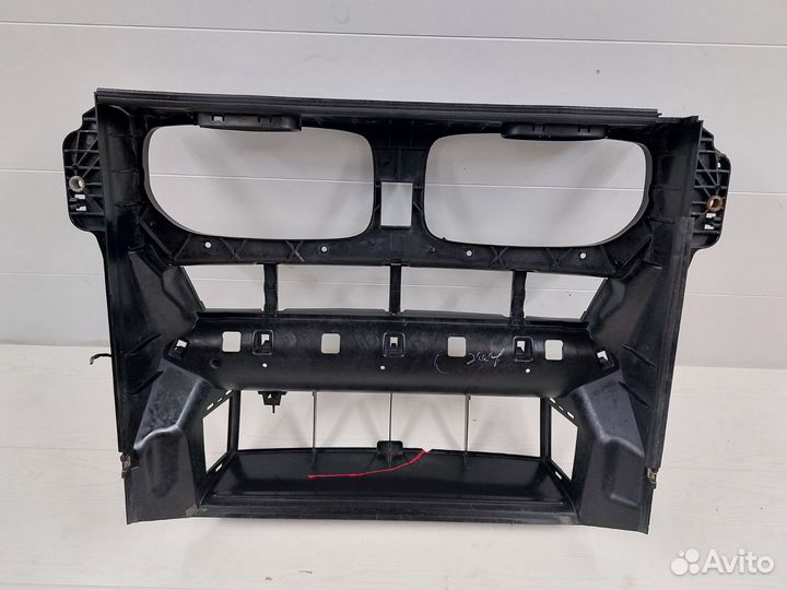 Диффузор радиатора BMW х6 E71 / х5 Е70