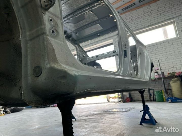 Порог со стойкой левый Kia Rio QB 1.6 G4FC 2017