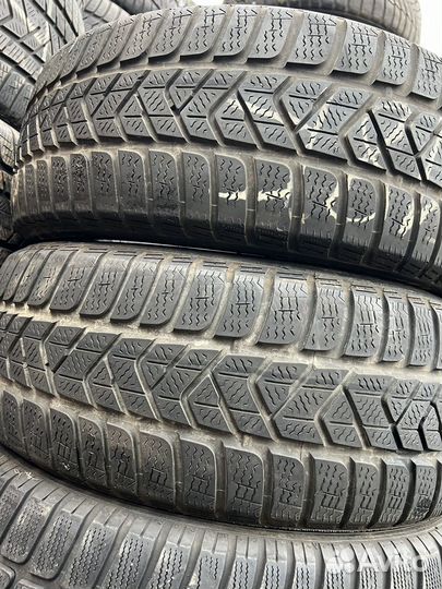 Pirelli Winter Sottozero 3 215/55 R17