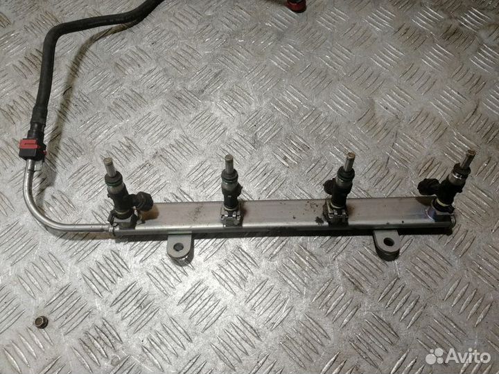 Рейка топливная рампа Mitsubishi Lancer 10