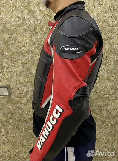 Куртка с защитой Vanucci