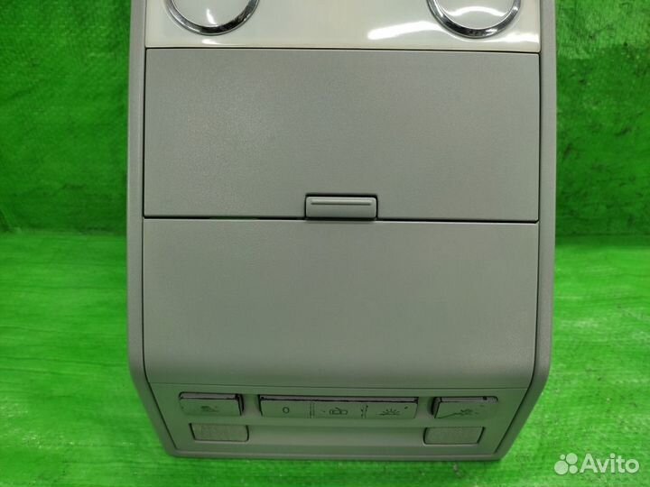 Плафон потолочный передний VW Touareg 2002-2010