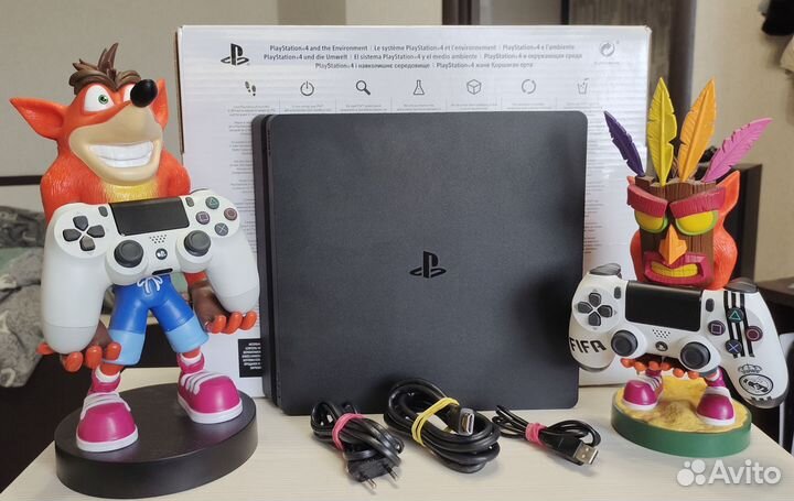 Sony PS4, Slim, 50+ игр, 2 геймпада