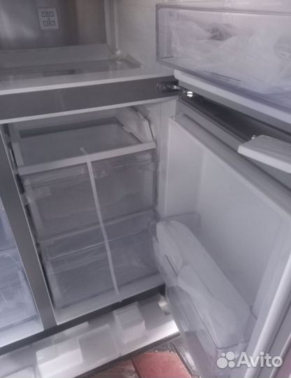 Холодильник Samsung