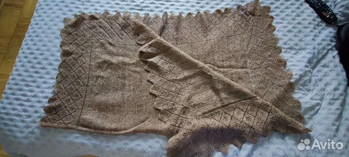 Пуховый платок шаль