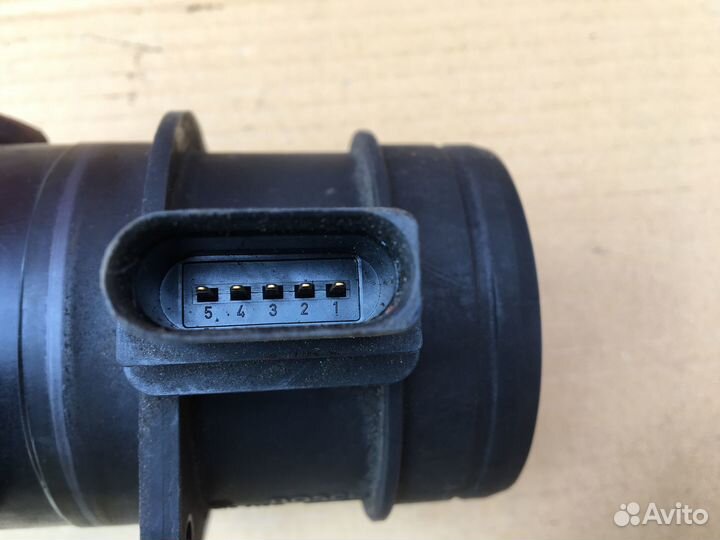 Дмрв расходомер воздуха Volkswagen Tiguan 07-17