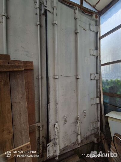 Очень большой холодильник бу