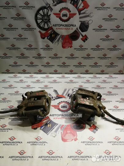 Суппорт задний левый Nissan Murano Z50