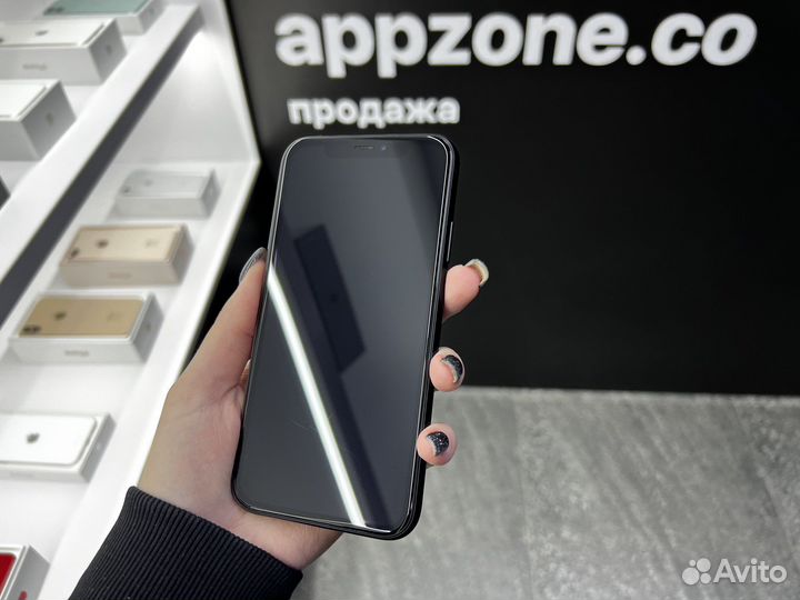 iPhone Xr, 64 ГБ