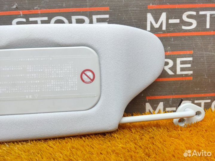 Козырек солнцезащитный левый Mercedes-Benz M-Class