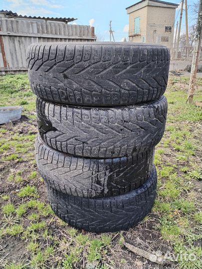 Nokian Tyres Hakkapeliitta R SUV 21.5/6 R17 100B