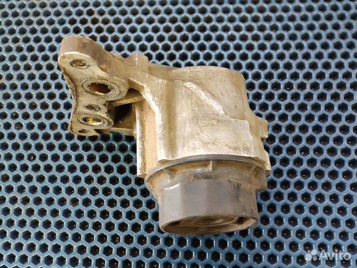 Корпус масляного фильтра Toyota RAV4 30 3zr