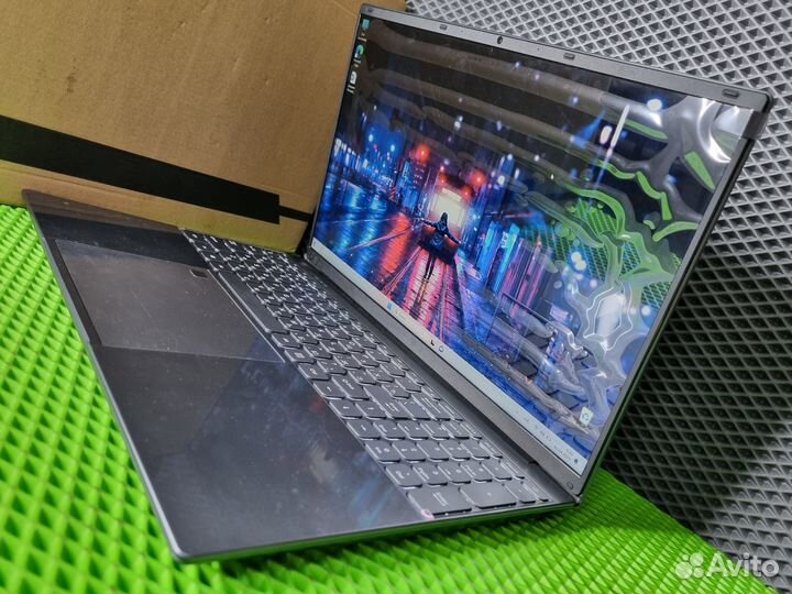 Ноутбук Новый intel i7/24Гб/SSD 1Тб