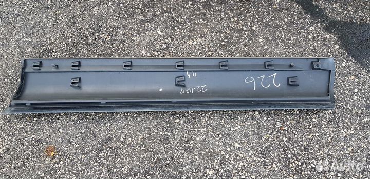 Volkswagen Touareg Накладка двери передней левой