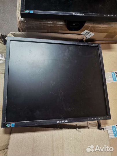 Монитор Samsung 17