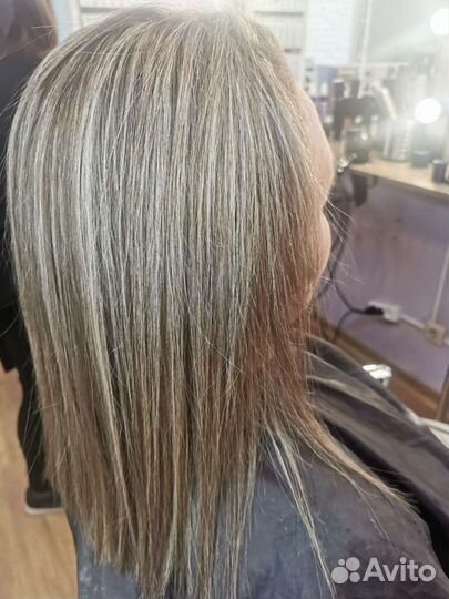 Парикмахер, бровист