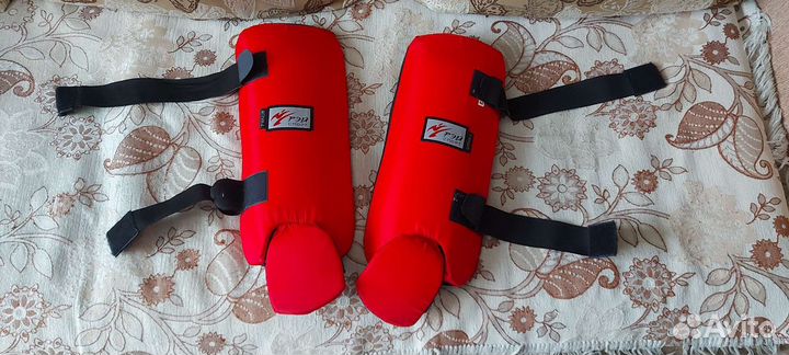 Накладки на ноги для каратэ