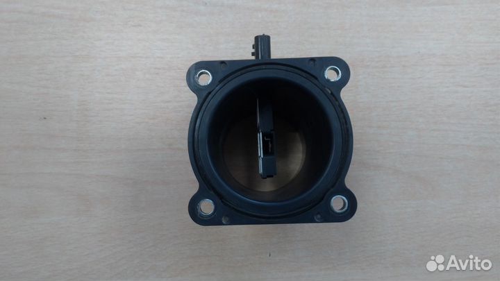 Расходомер воздуха Nissan Almera Classic B10 2011