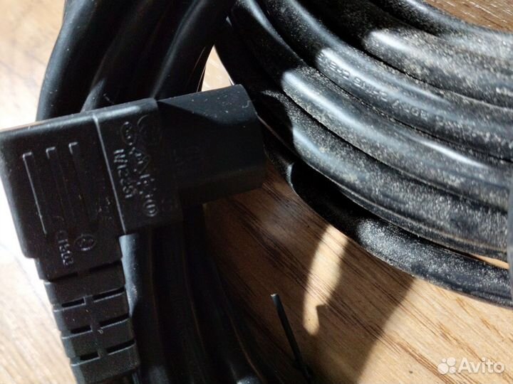 Сетевой кабель