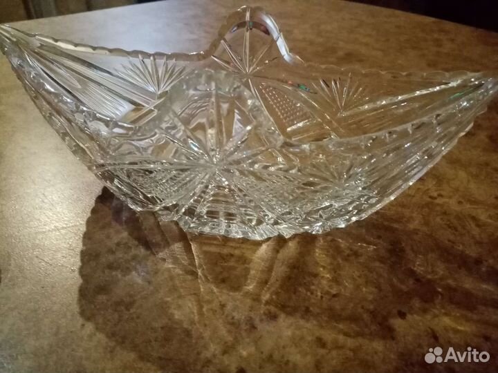 Хрустальная ваза