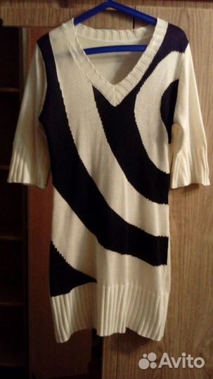 Платье вязаное