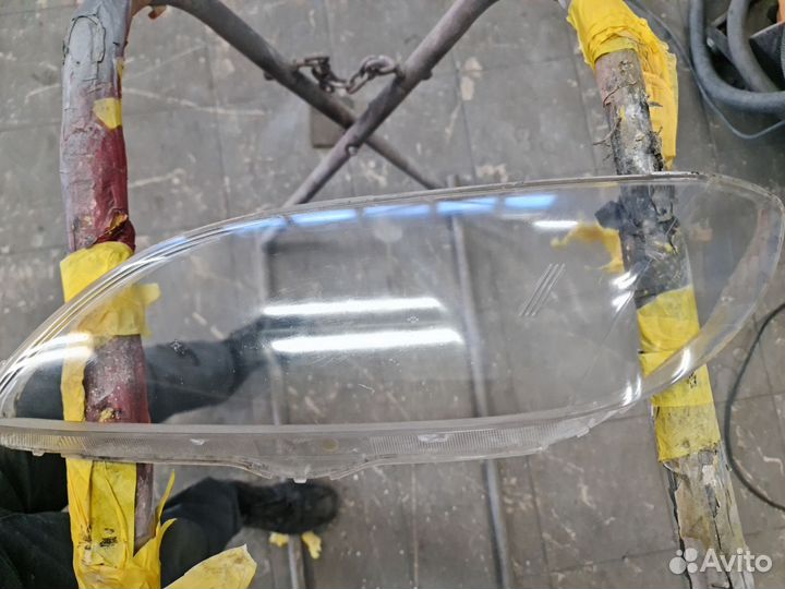 Стекло фары Mazda 3 bk