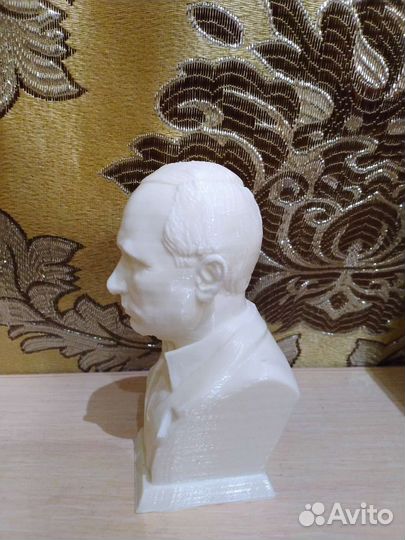 Бюст Путина