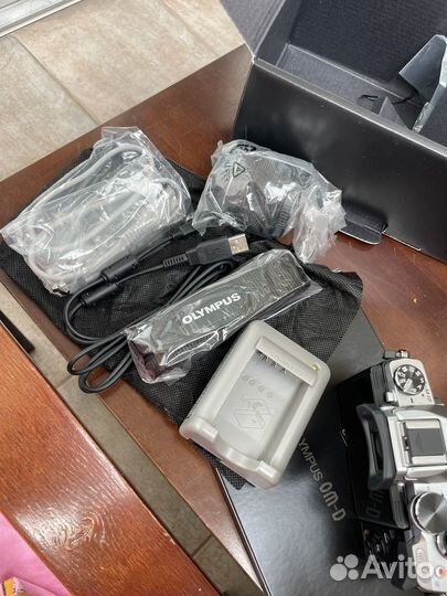Фотоаппарат Olympus OM-D E-M10