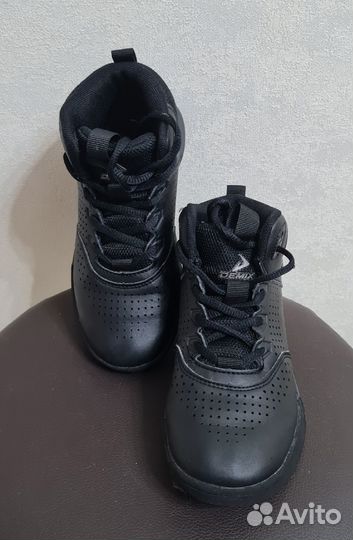 Продам кроссовки