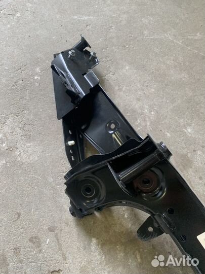 Подрамник балка заднего моста BMW X1 X2 F45 F46
