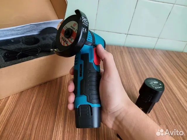 Мини болгарка бесщеточная + 2 акб