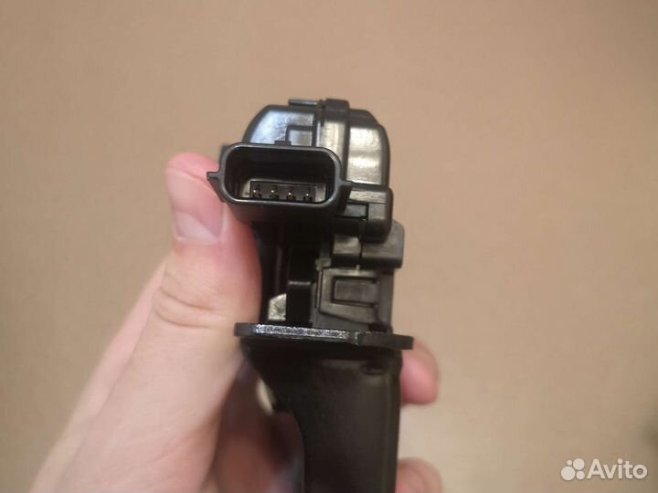 Замок багажника granta + ответка + разъем